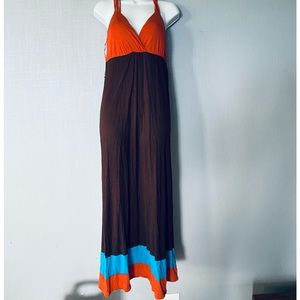 Vibrant sleeveless maxi dress
